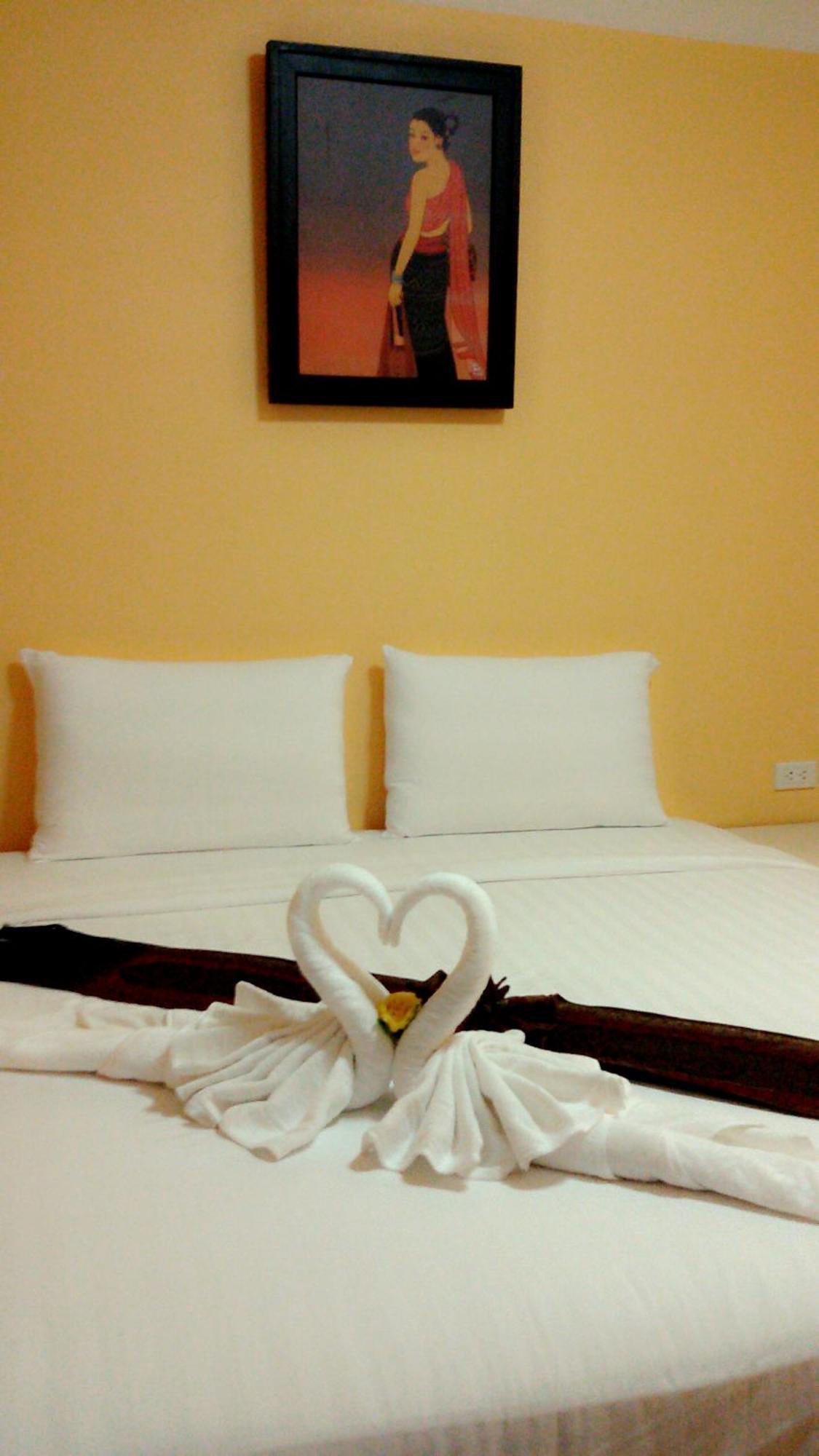 พลอย-พลู เรสซิเดนซ์ Hotel เชียงราย ห้อง รูปภาพ